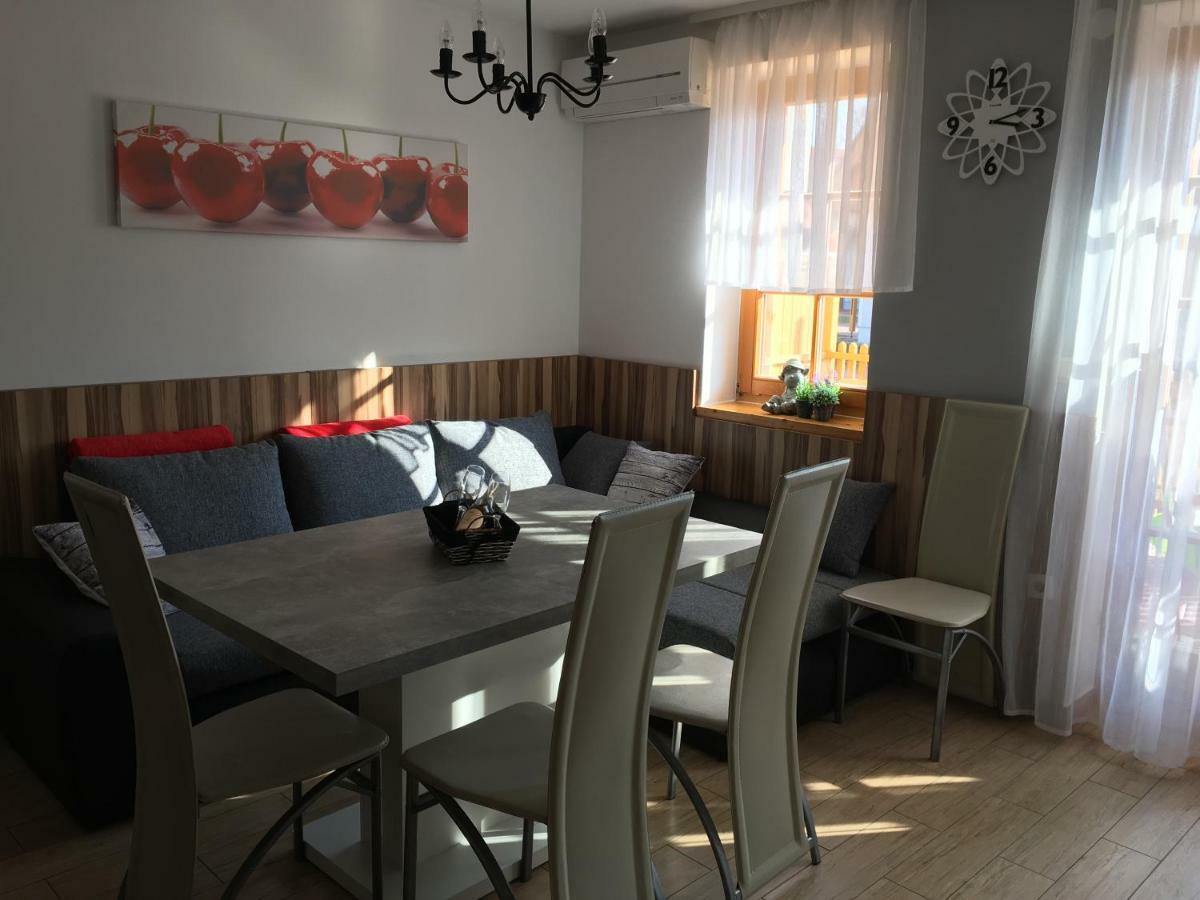 Apartma Jelencek Appartement Moravske-Toplice Buitenkant foto