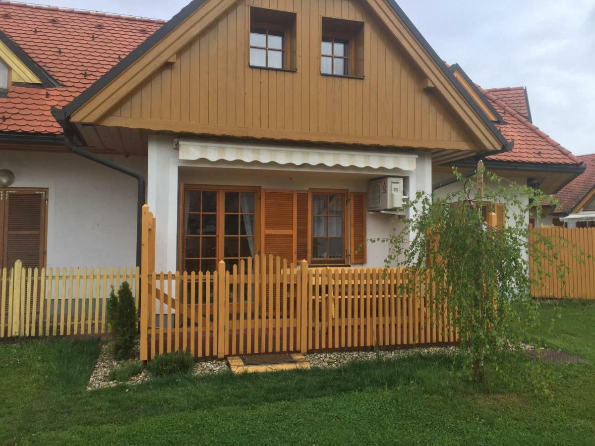 Apartma Jelencek Appartement Moravske-Toplice Buitenkant foto