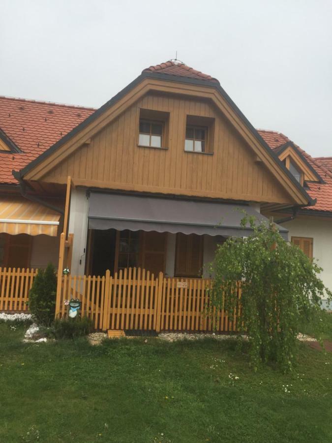 Apartma Jelencek Appartement Moravske-Toplice Buitenkant foto